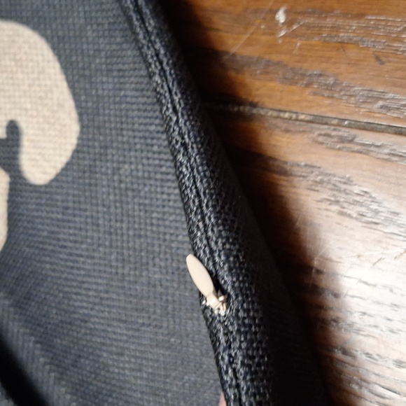 HGOD DESIGNS Throw Pillow Case Black Background Bear PAIR OF 2 - Picture 3 of 6